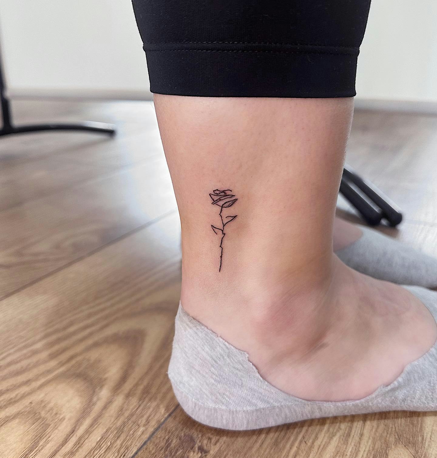 ankle chain tattoo ideas 0031