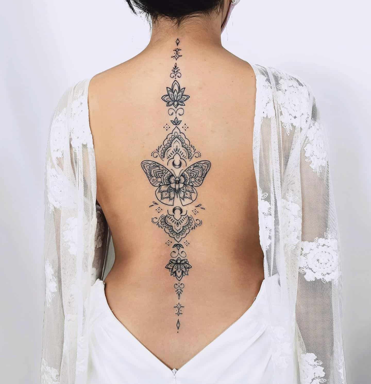 back tattoo ideas for females 0036