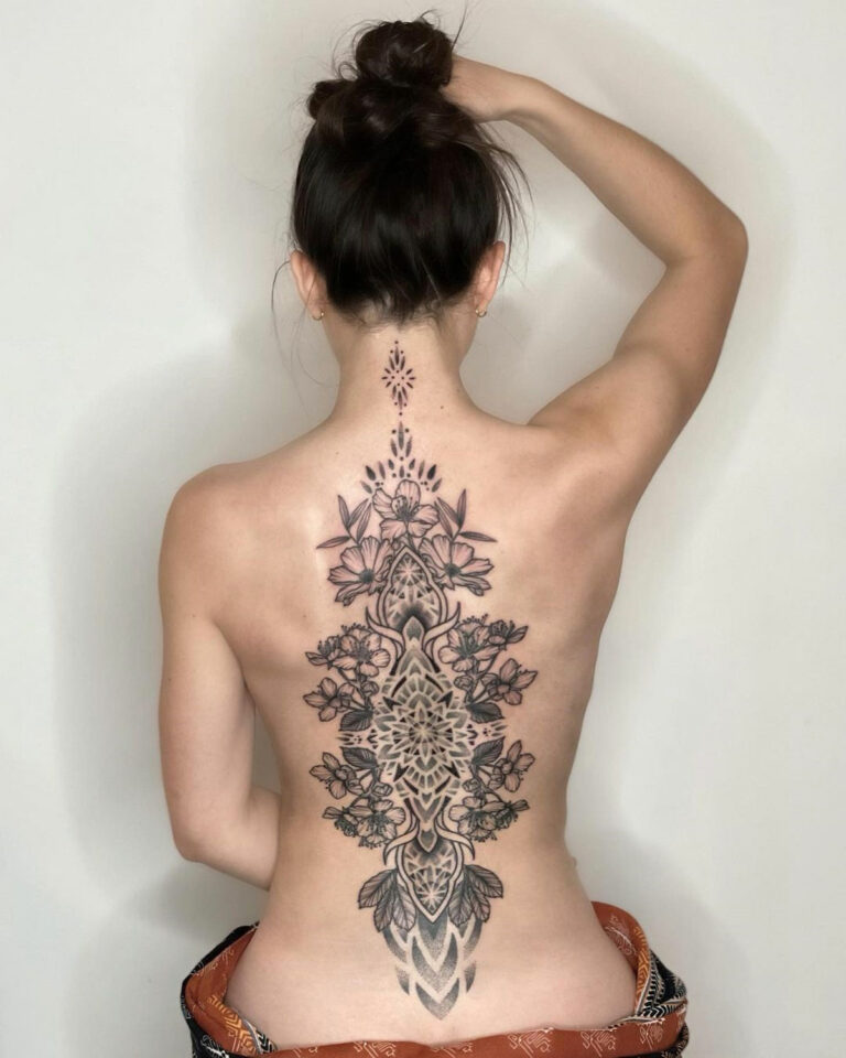 back tattoo ideas for females 0085