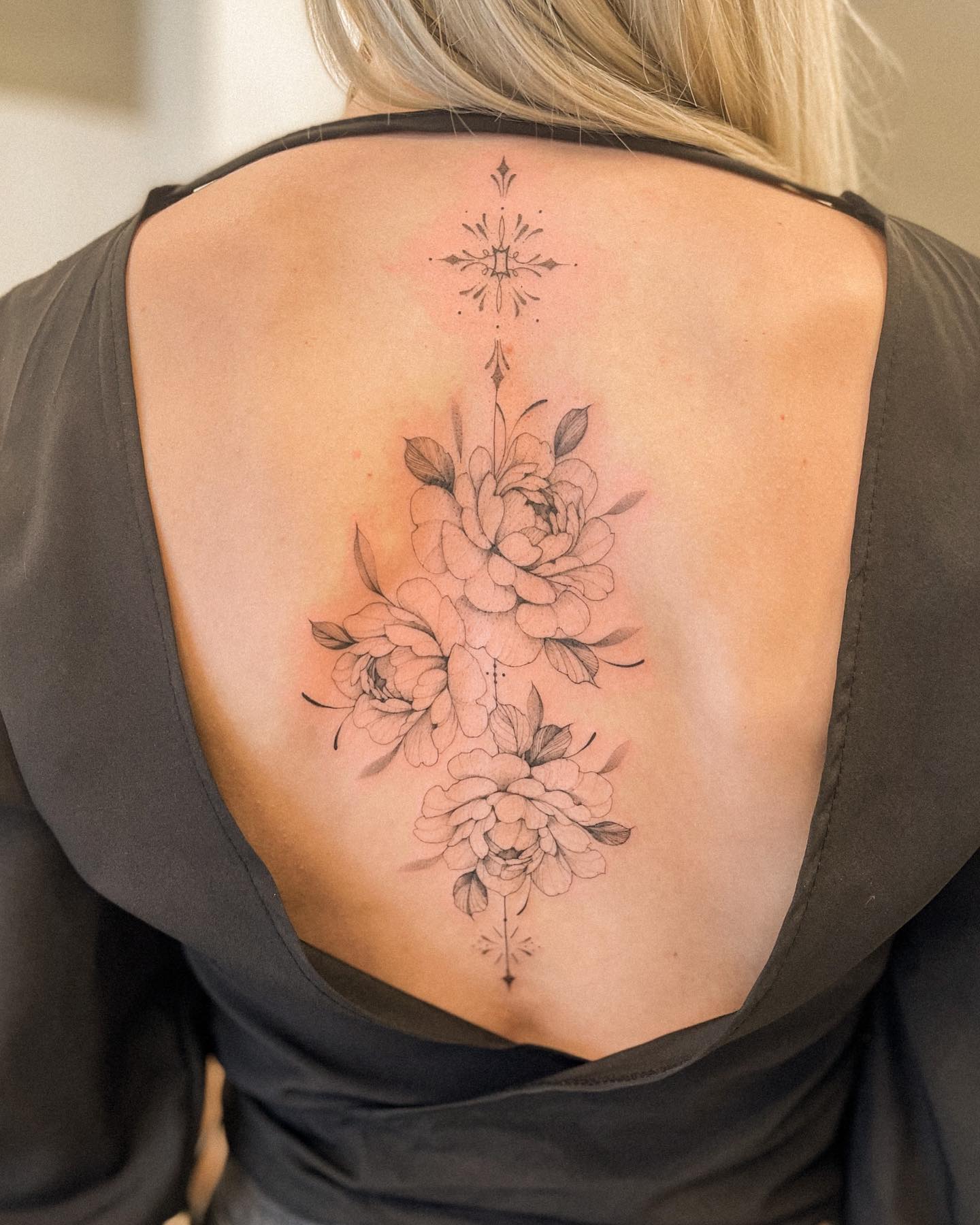 back tattoo ideas for females 0098