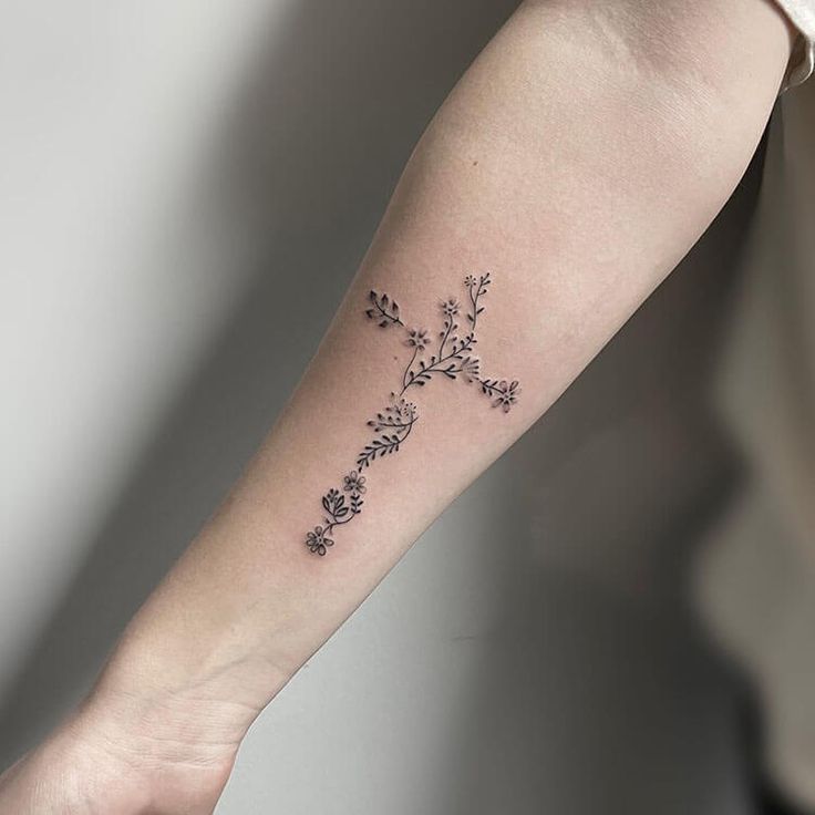 Christian Tattoo Ideas for Women 0039