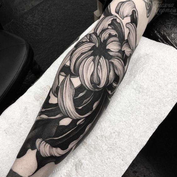 Chrysanthemum tattoo small 0058