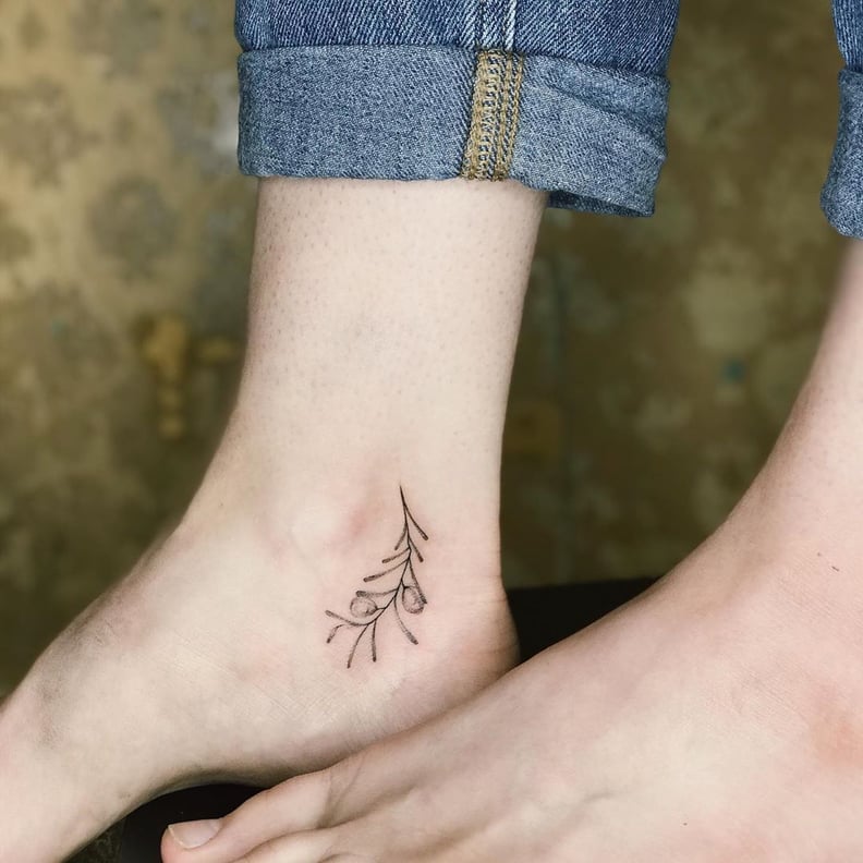 creative foot tattoo motifs