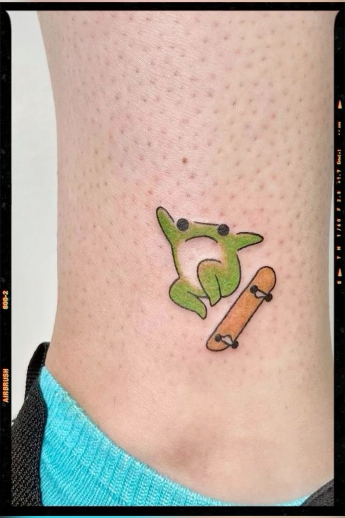 creative small frog tattoo concepts