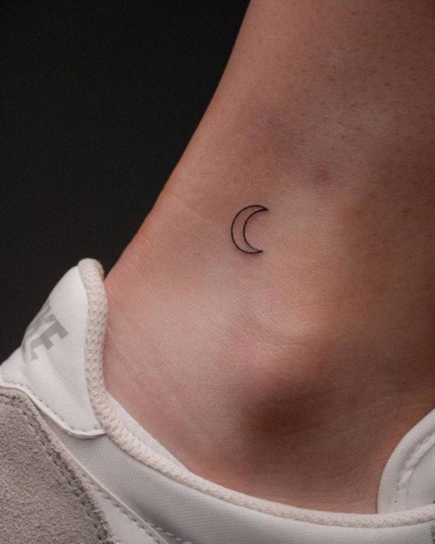 crescent moon tattoo ideas 0042