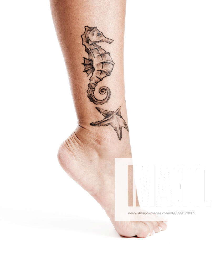 feminine leg tattoo ideas 0039