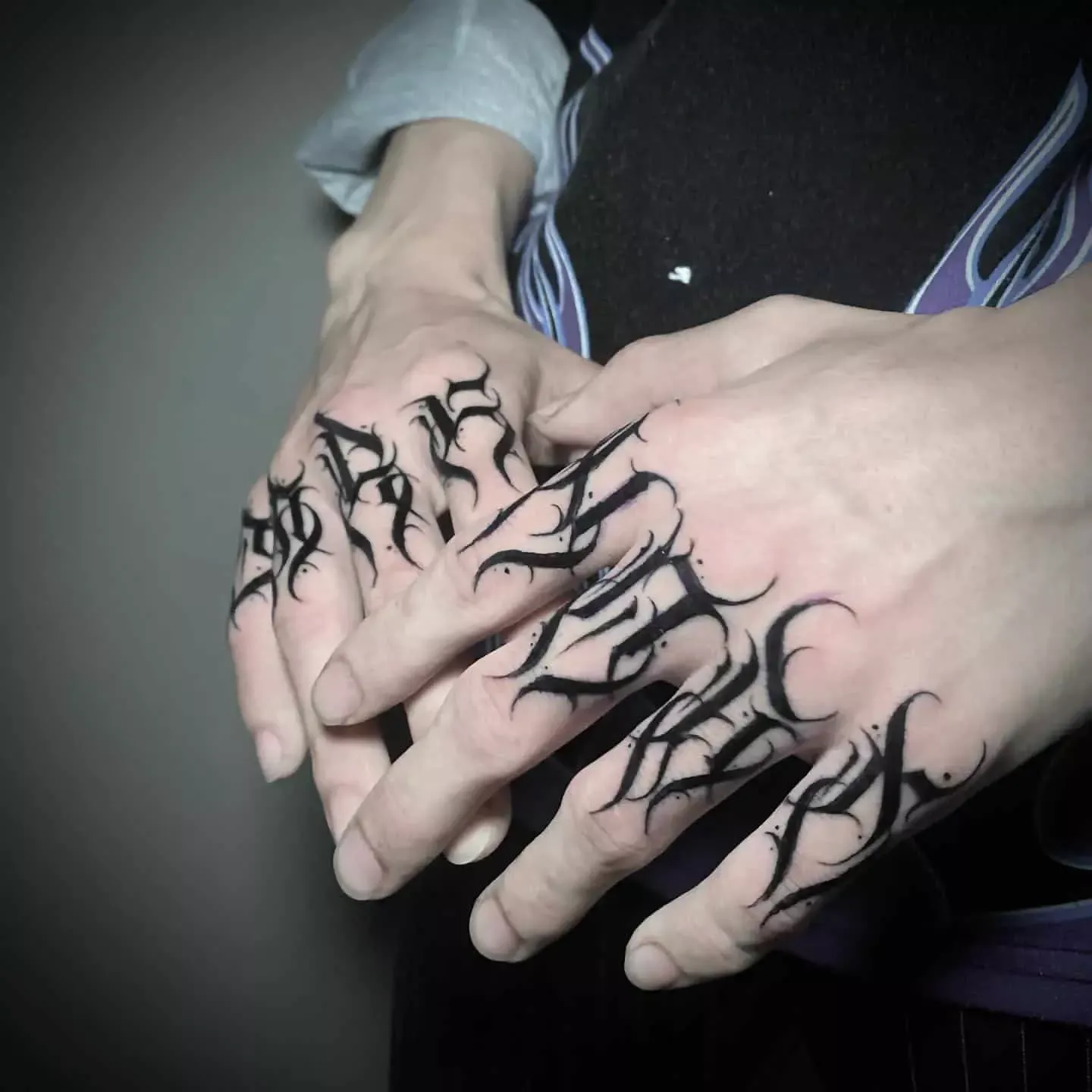 finger tattoo ideas for men 0024