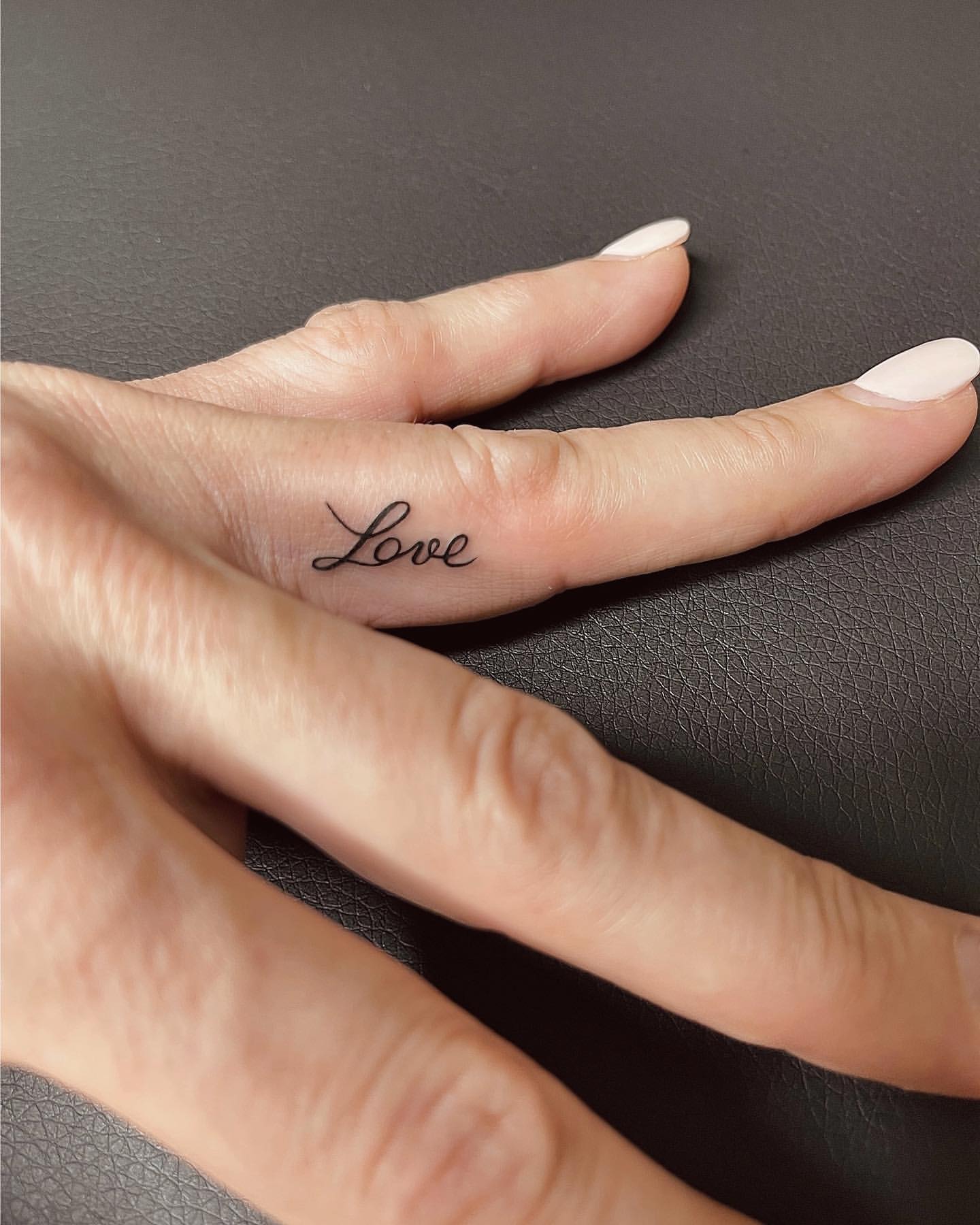 finger tattoo ideas 0023