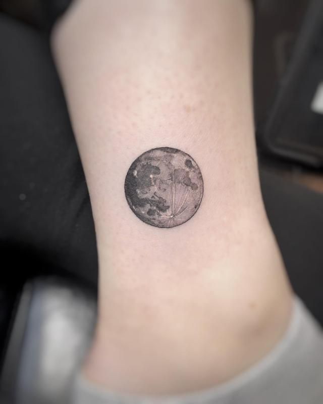 full moon tattoo ideas 0044