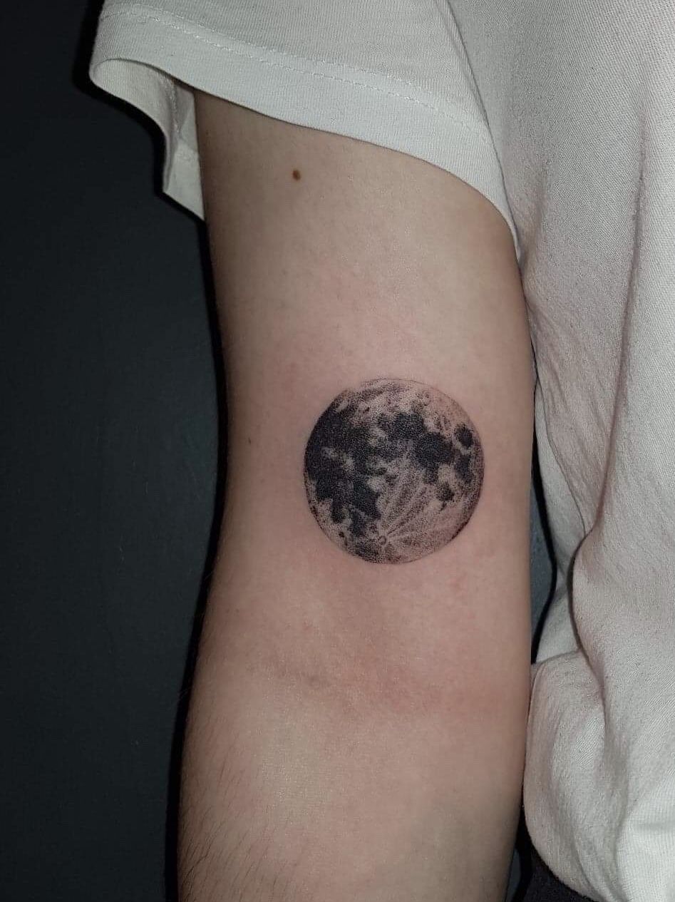 full moon tattoo ideas 0097