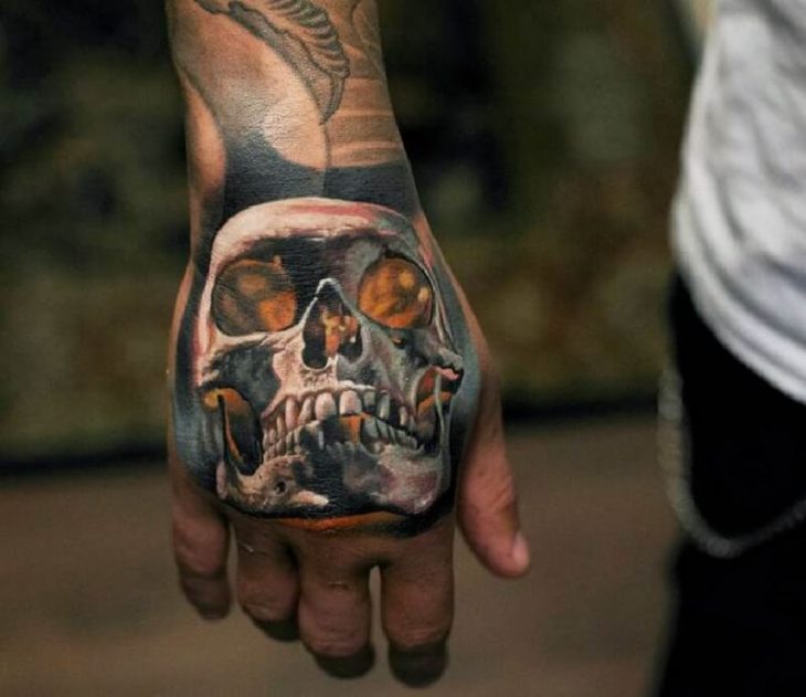 hand tattoo ideas for men 0045