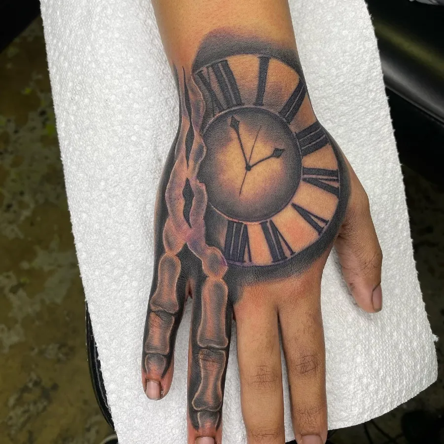 hand tattoo ideas for men 0066