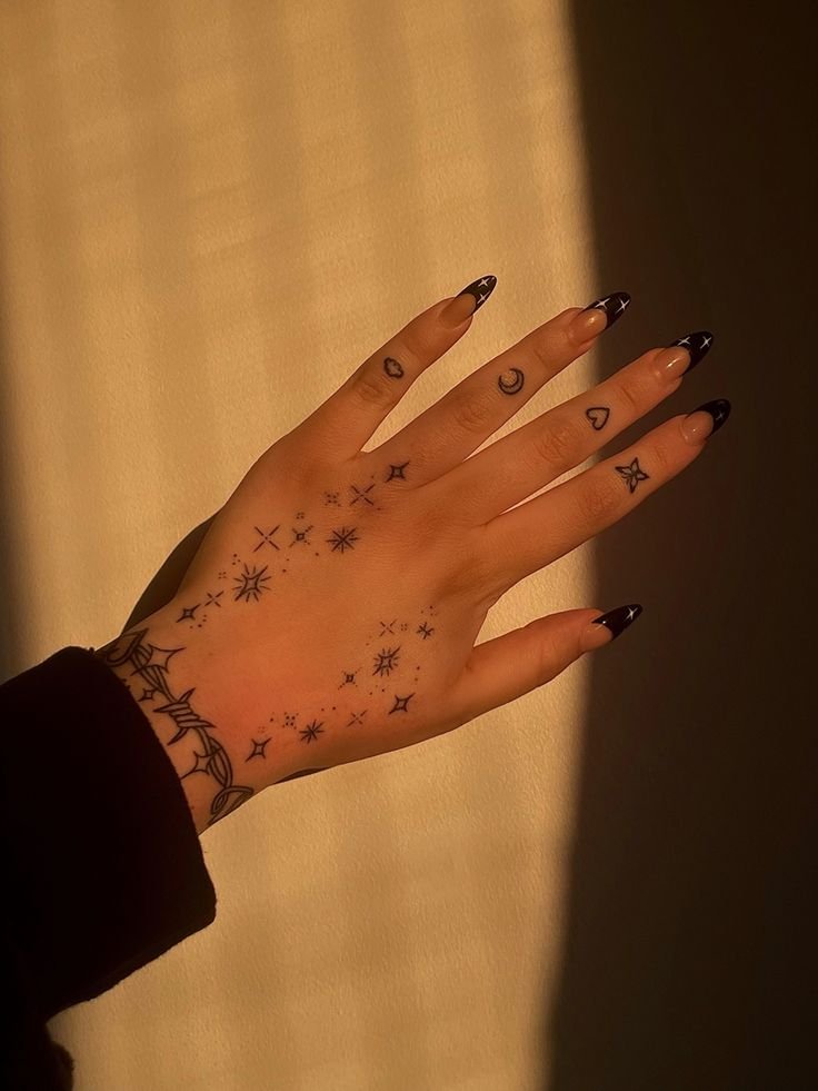 hand tattoo ideas 0013