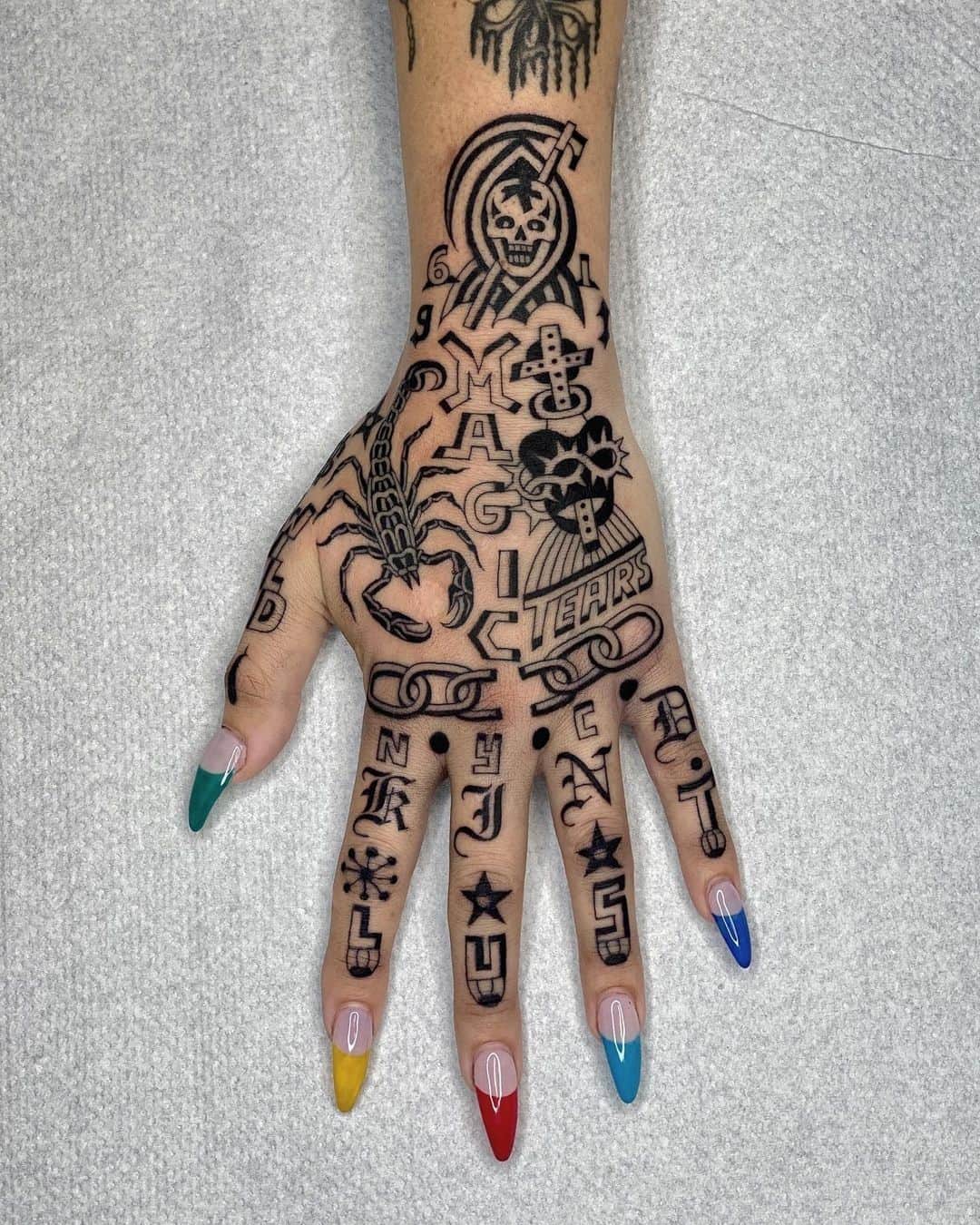 hand tattoo ideas 0022