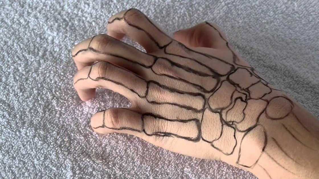 hand tattoo ideas 0029