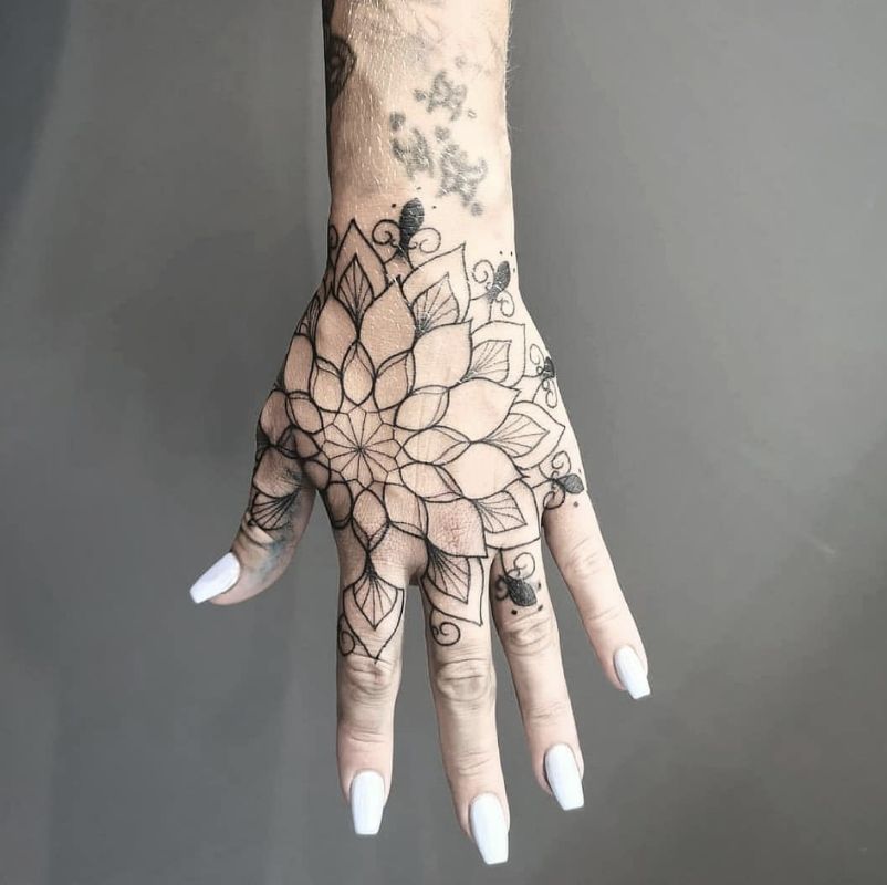 hand tattoo ideas 0033