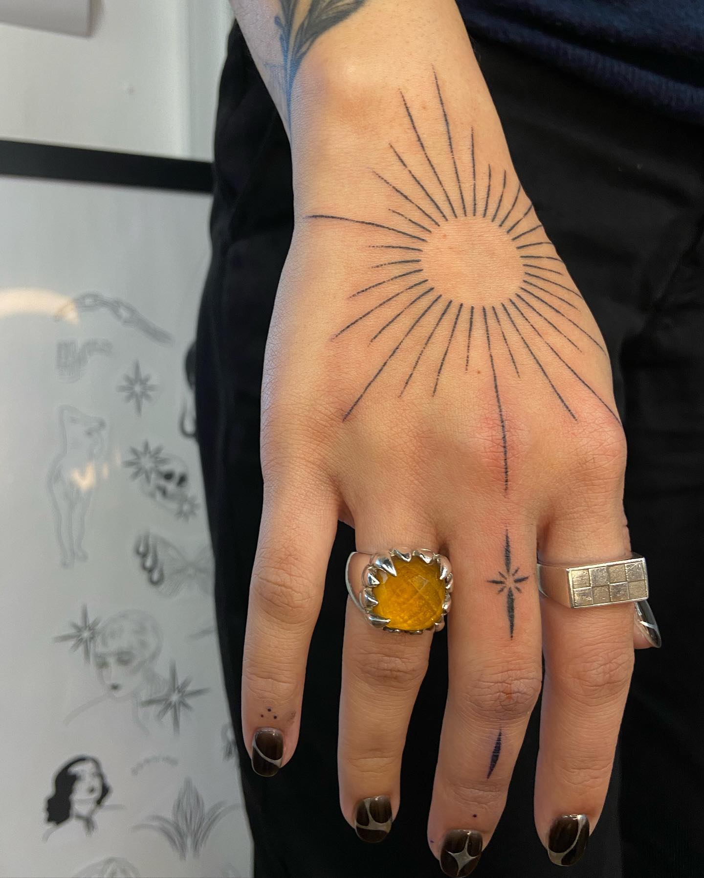 hand tattoo ideas 0037