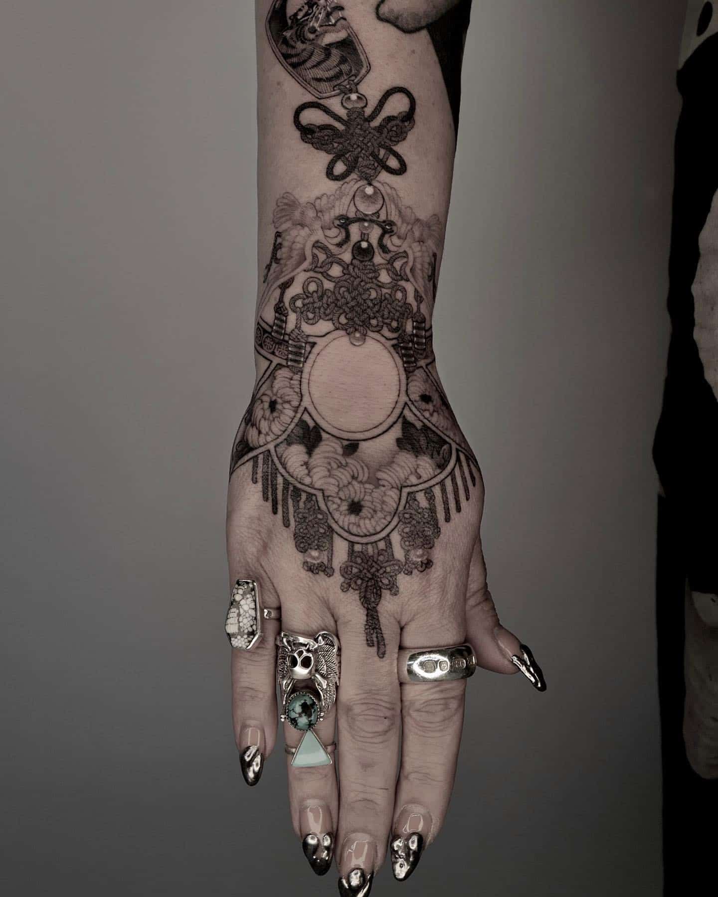 hand tattoo ideas 0038