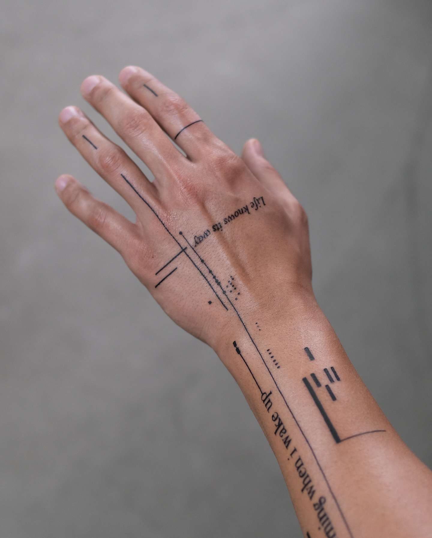 hand tattoo ideas 0040