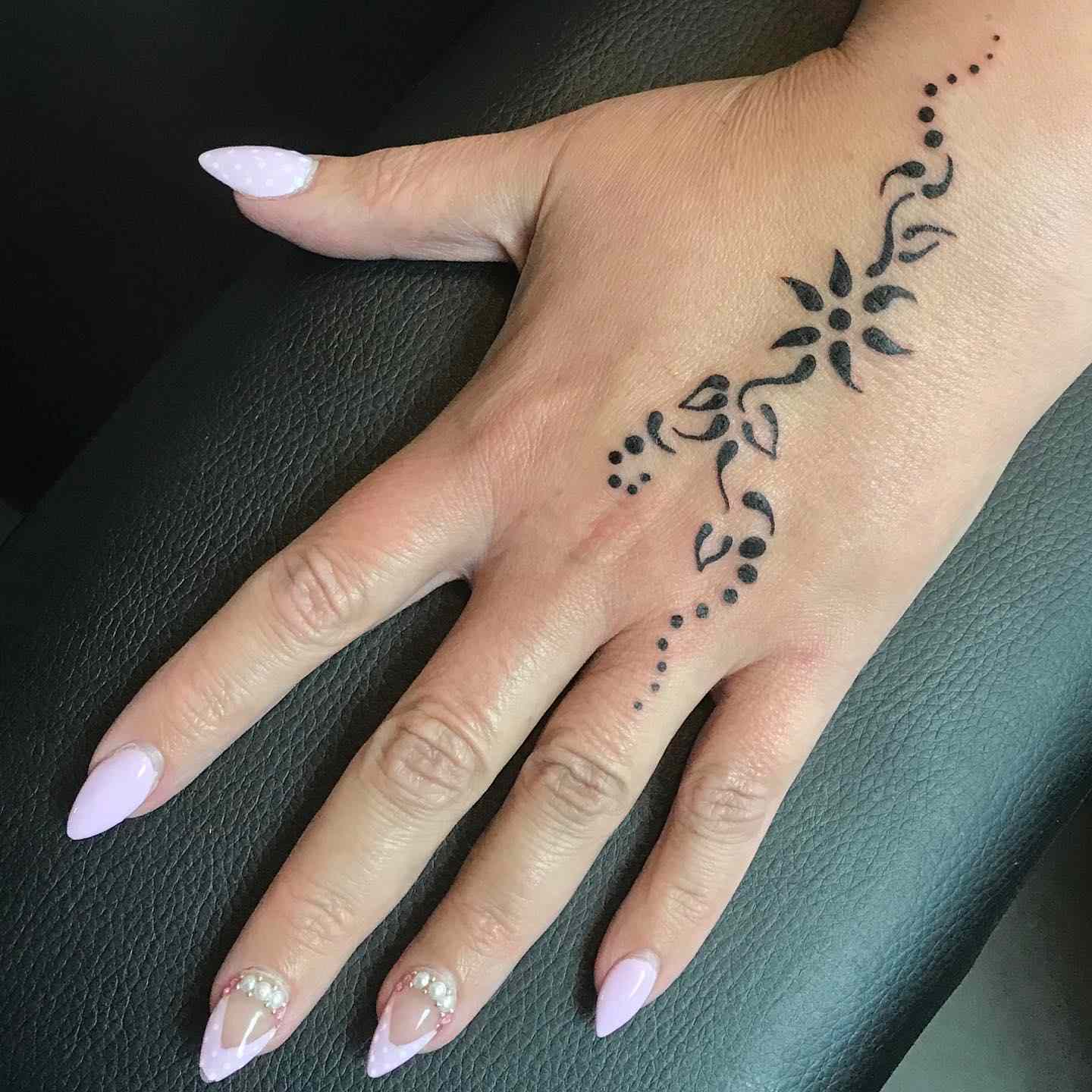 hand tattoo ideas 0059