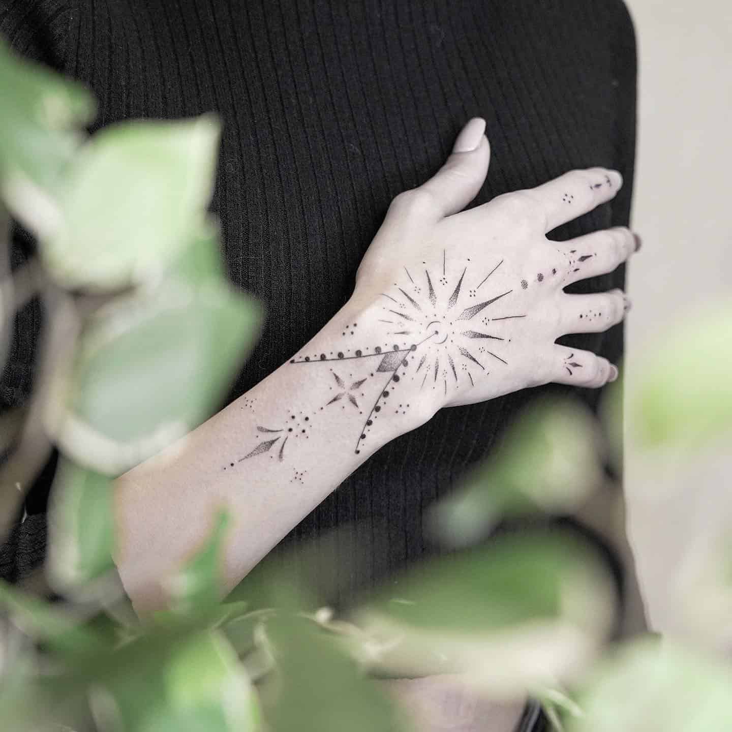 hand tattoo ideas 0092