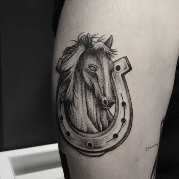 horseshoe tattoo ideas 0032