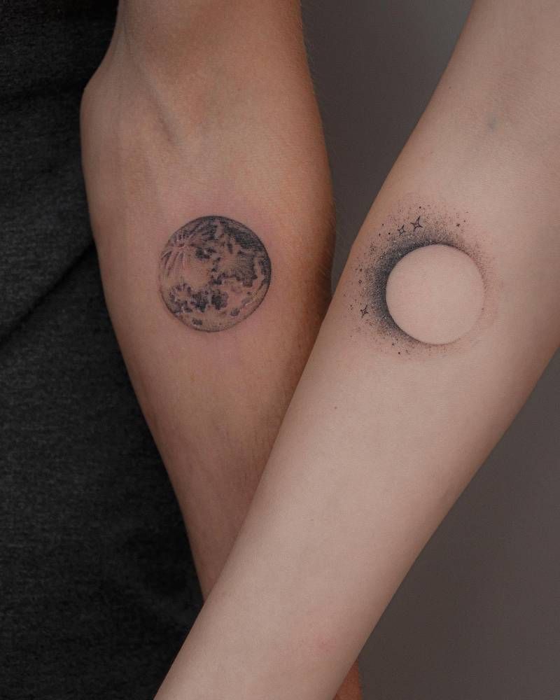 minimalist full moon tattoo inspiration