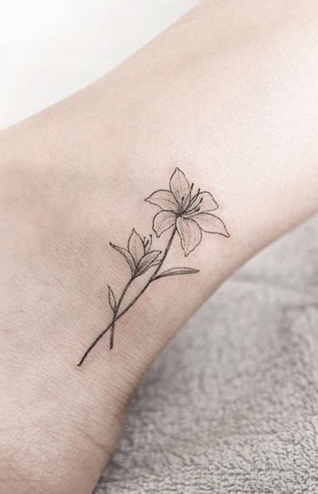 Minimalist lily tattoo small 0067