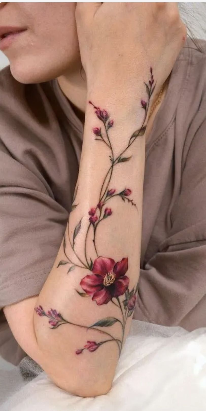 Minimalist lily tattoo small 0090