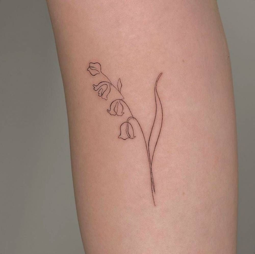 Minimalist lily tattoo small 0097