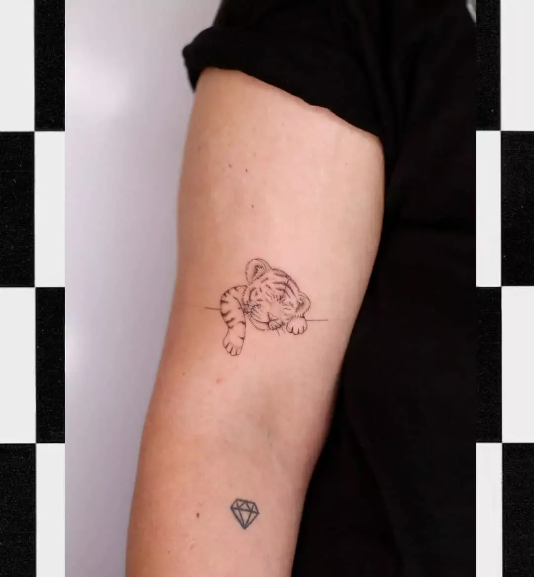 minimalist small tiger tattoo 0038