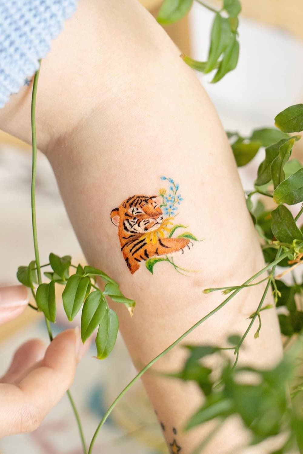 minimalist small tiger tattoo 0041