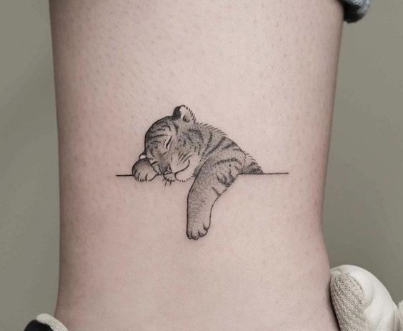 minimalist small tiger tattoo 0050