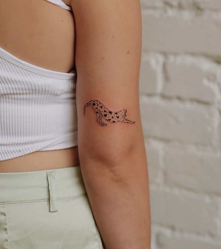 minimalist small tiger tattoo 0069