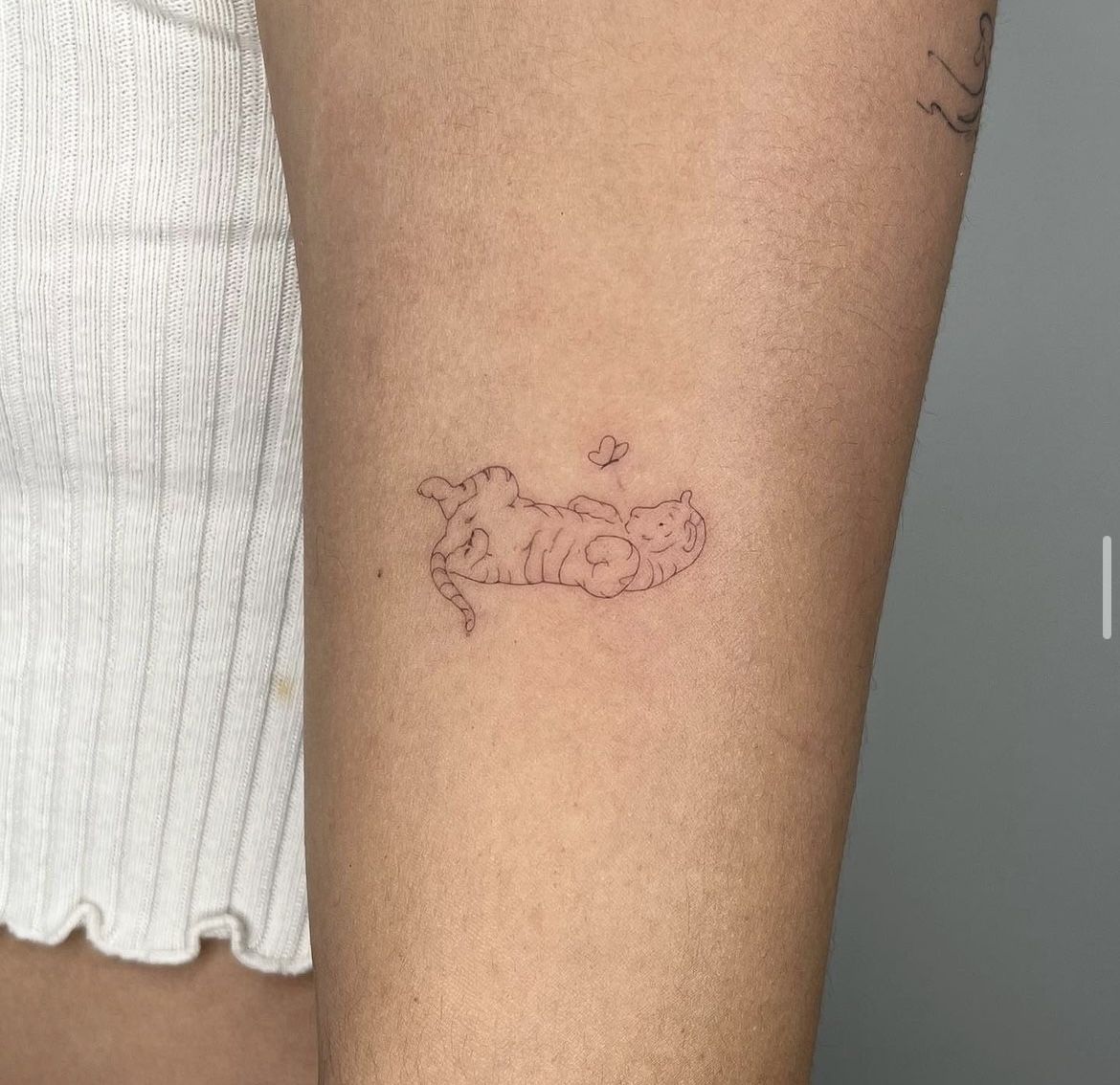 minimalist small tiger tattoo 0082