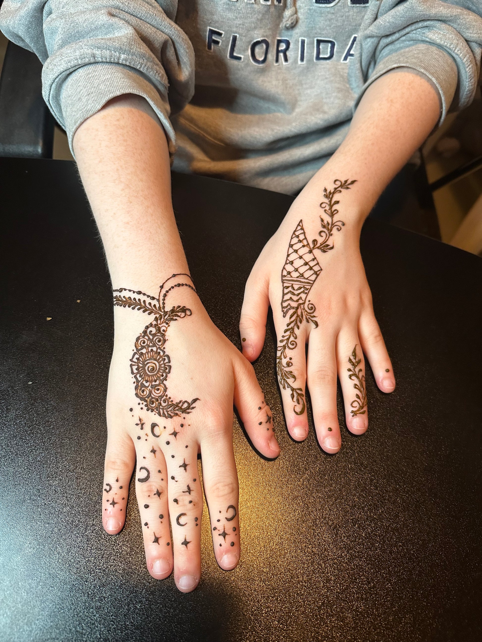 minimalist wrist small henna tattoo styles