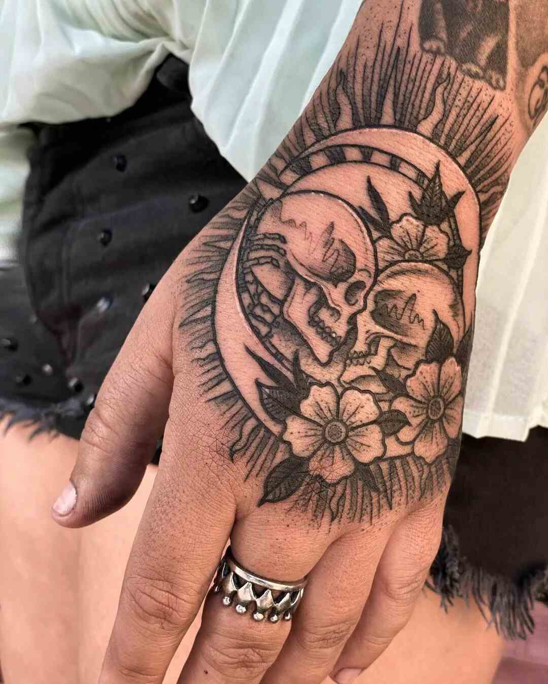 minimalistic hand tattoo ideas for men