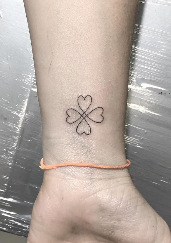 minimalistic tattoo ideas 0037