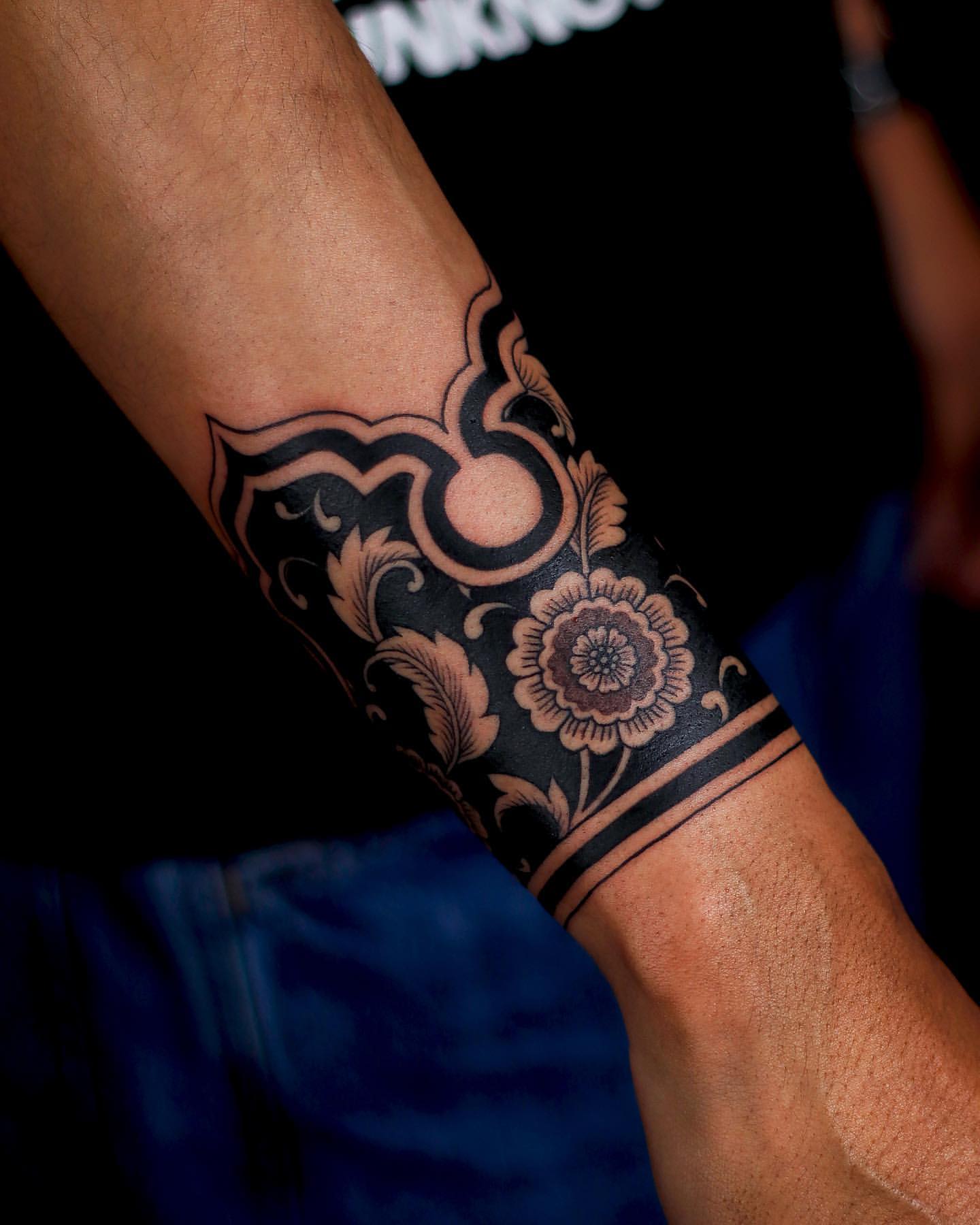 modern tribal wrist tattoo designs