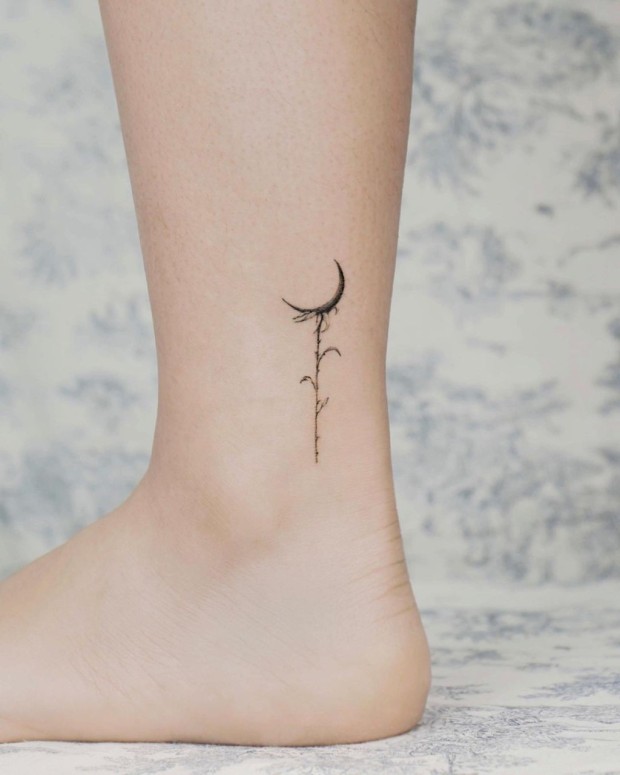 moon and stars small friendship tattoo ideas 0021