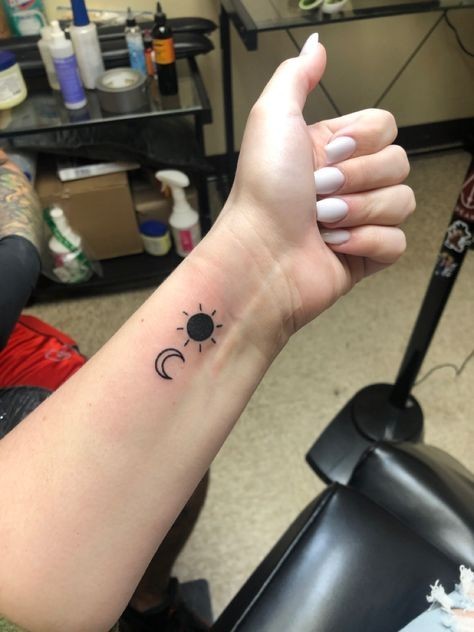 moon and stars small friendship tattoo ideas 0074