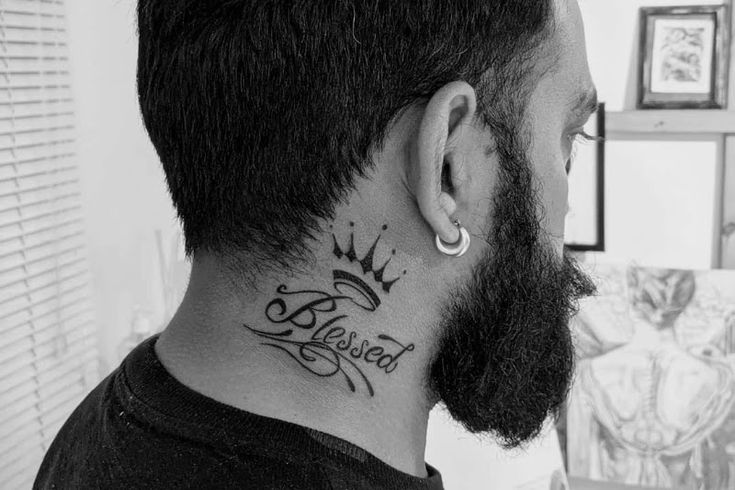 neck tattoo ideas for men 0012