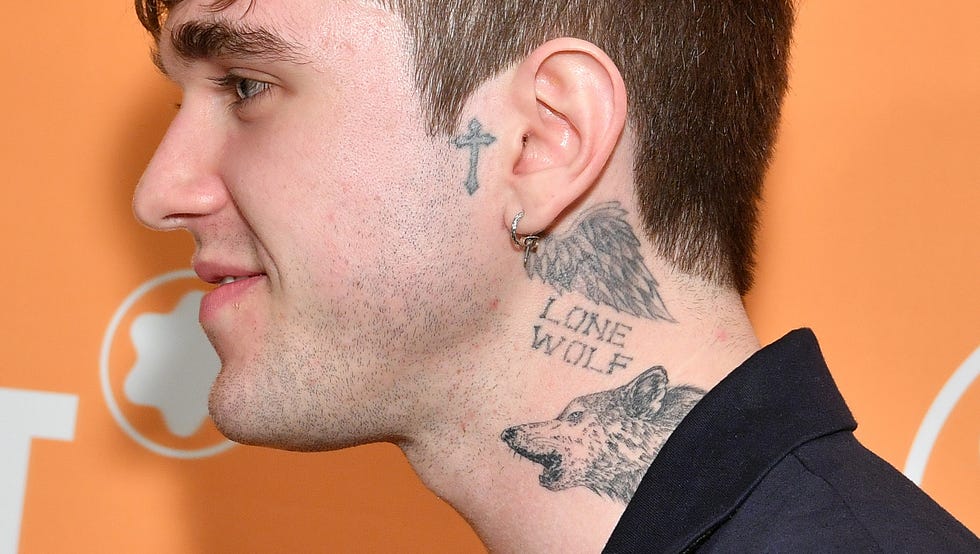 neck tattoo ideas for men 0021