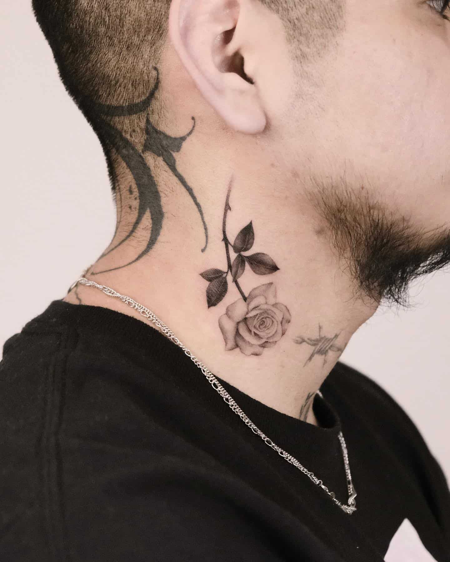 neck tattoo ideas men 0015