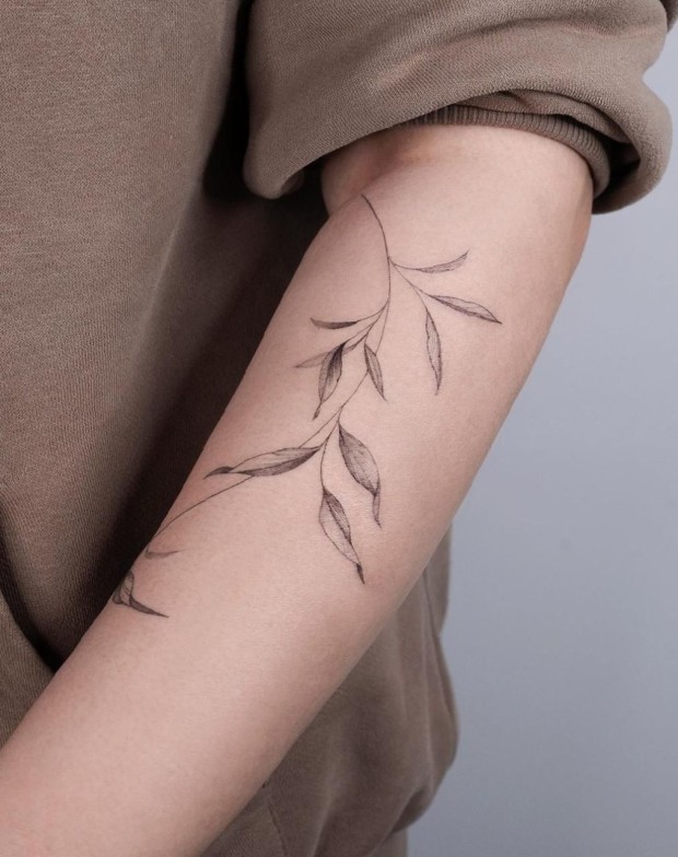 Phoenix Tattoo Ideas for Females 0020