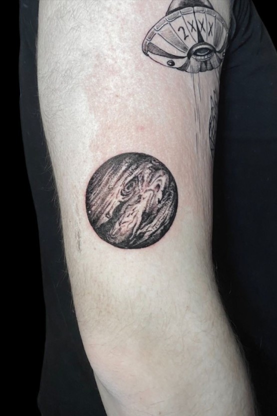 planet tattoo ideas 0031