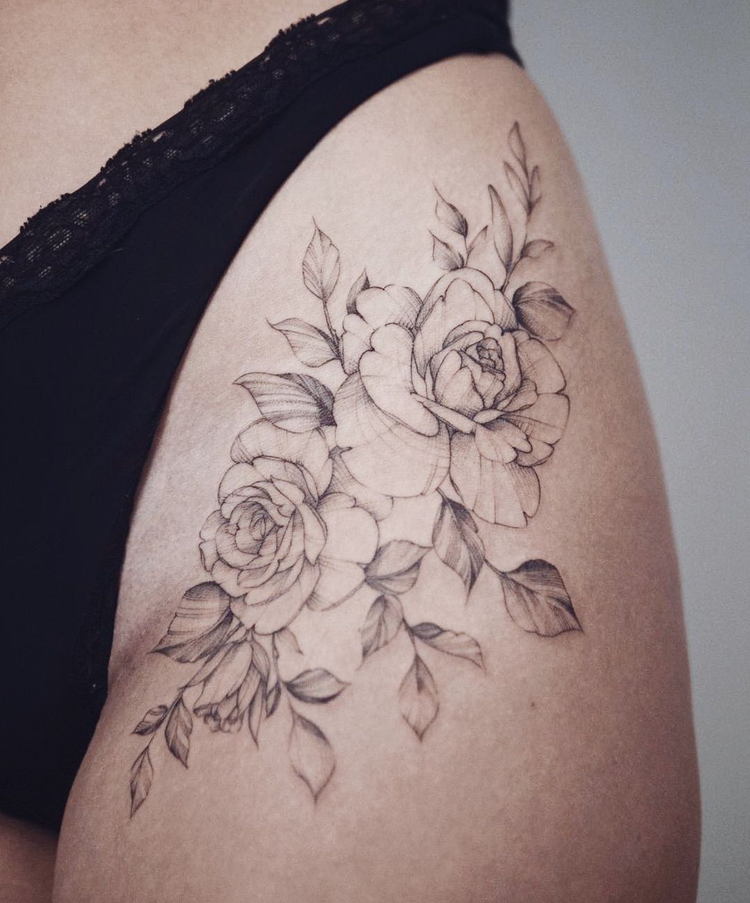 popular small hip tattoo styles