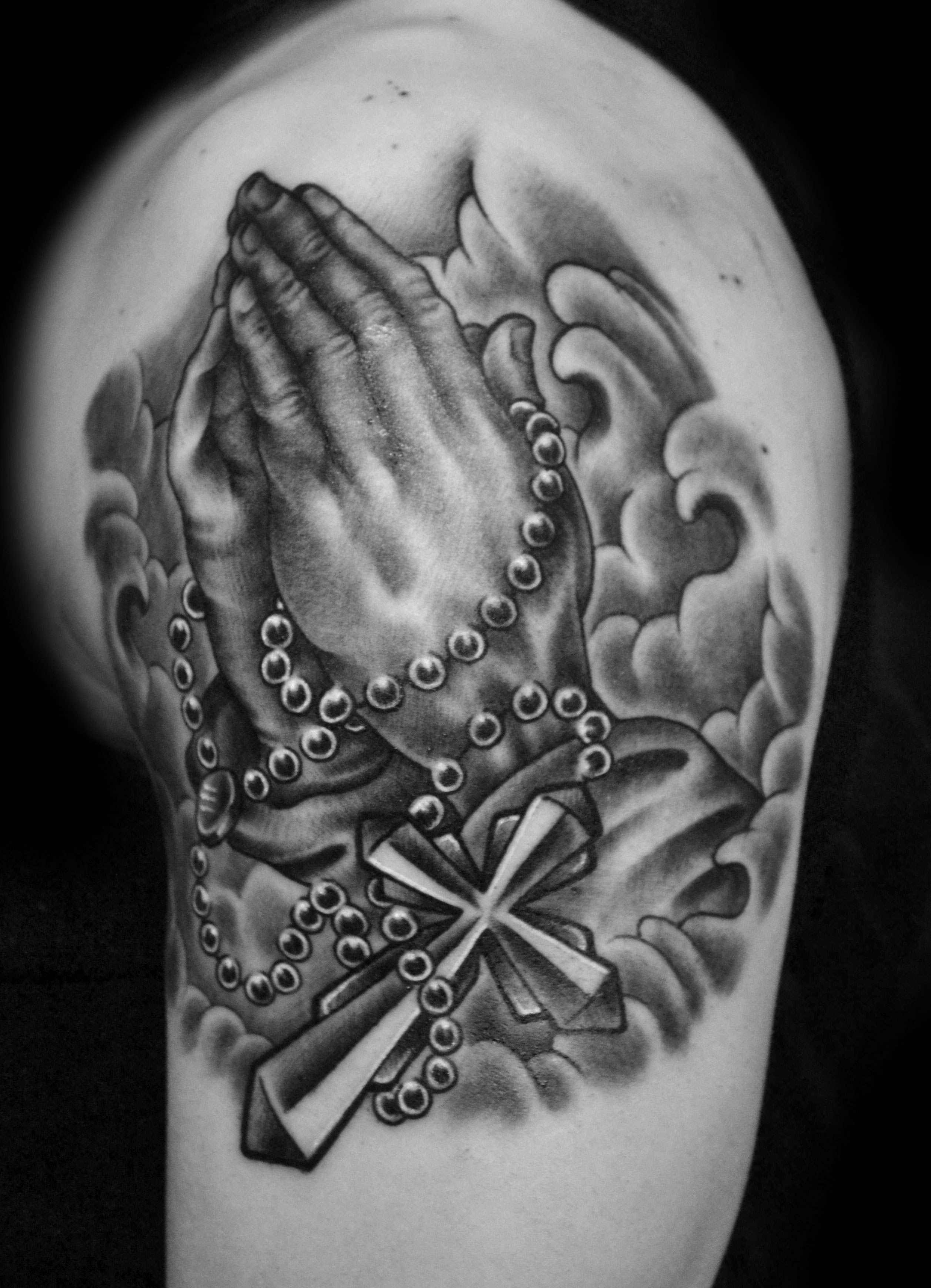 praying hands tattoo ideas 0037