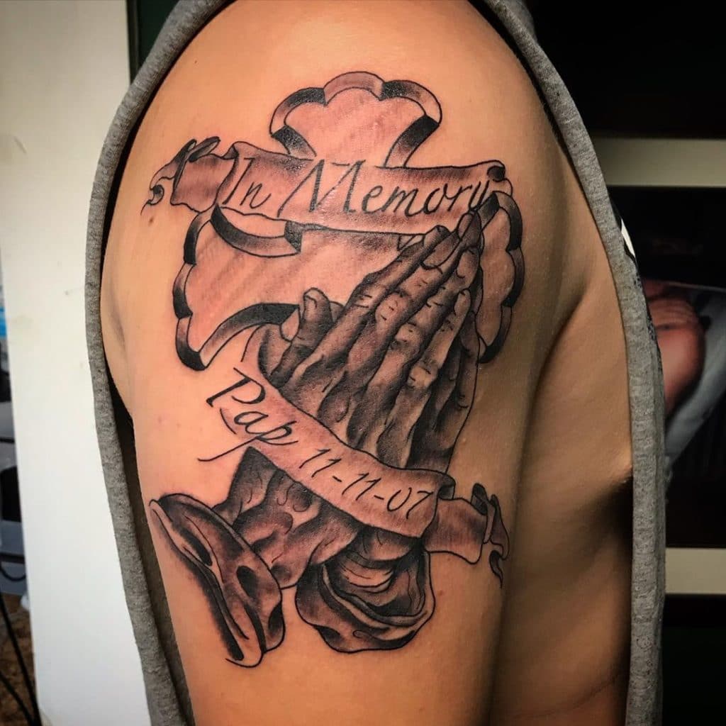 praying hands tattoo ideas 0041