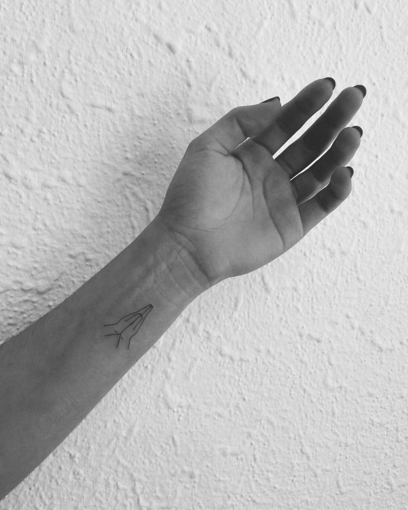 praying hands tattoo ideas 0042